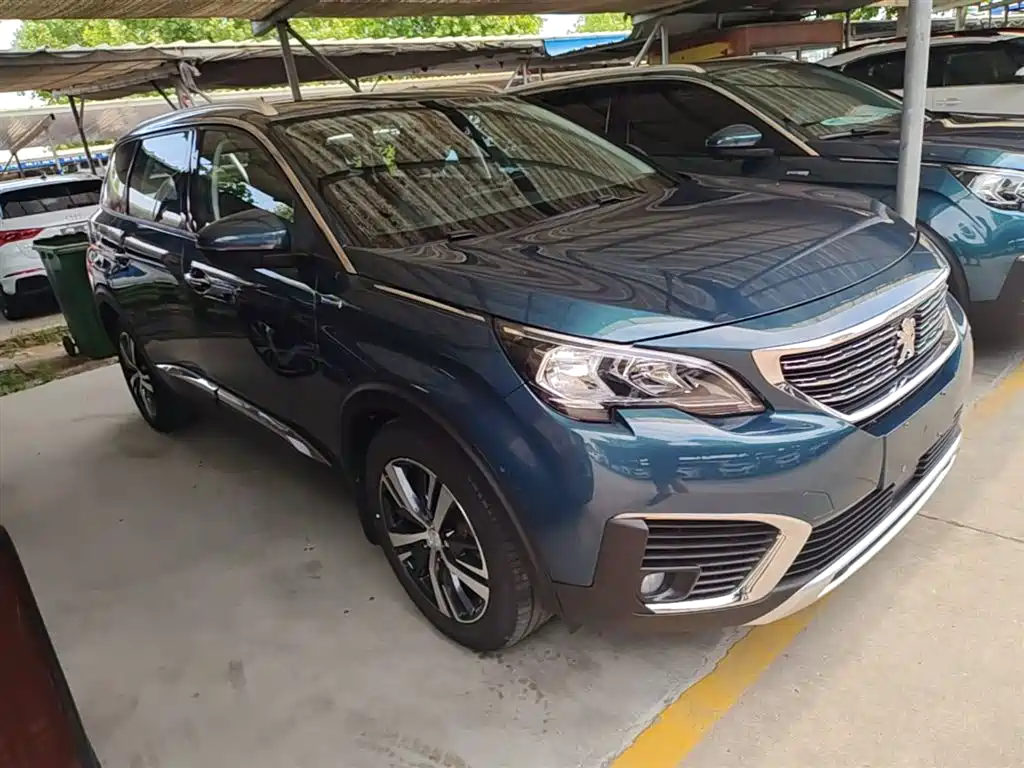 Peugeot 5008 2017 380THP 5-Seat Elite Edition фото 4