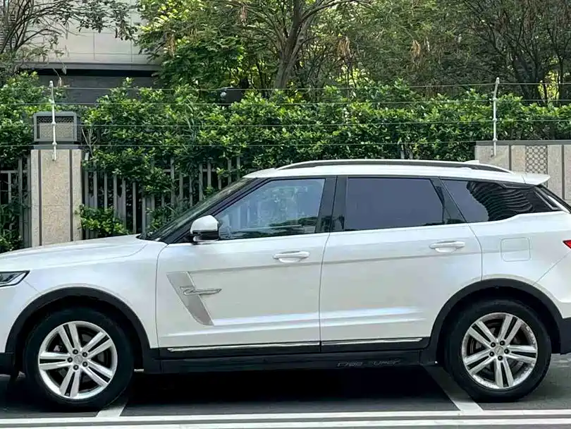ZOTYE T700