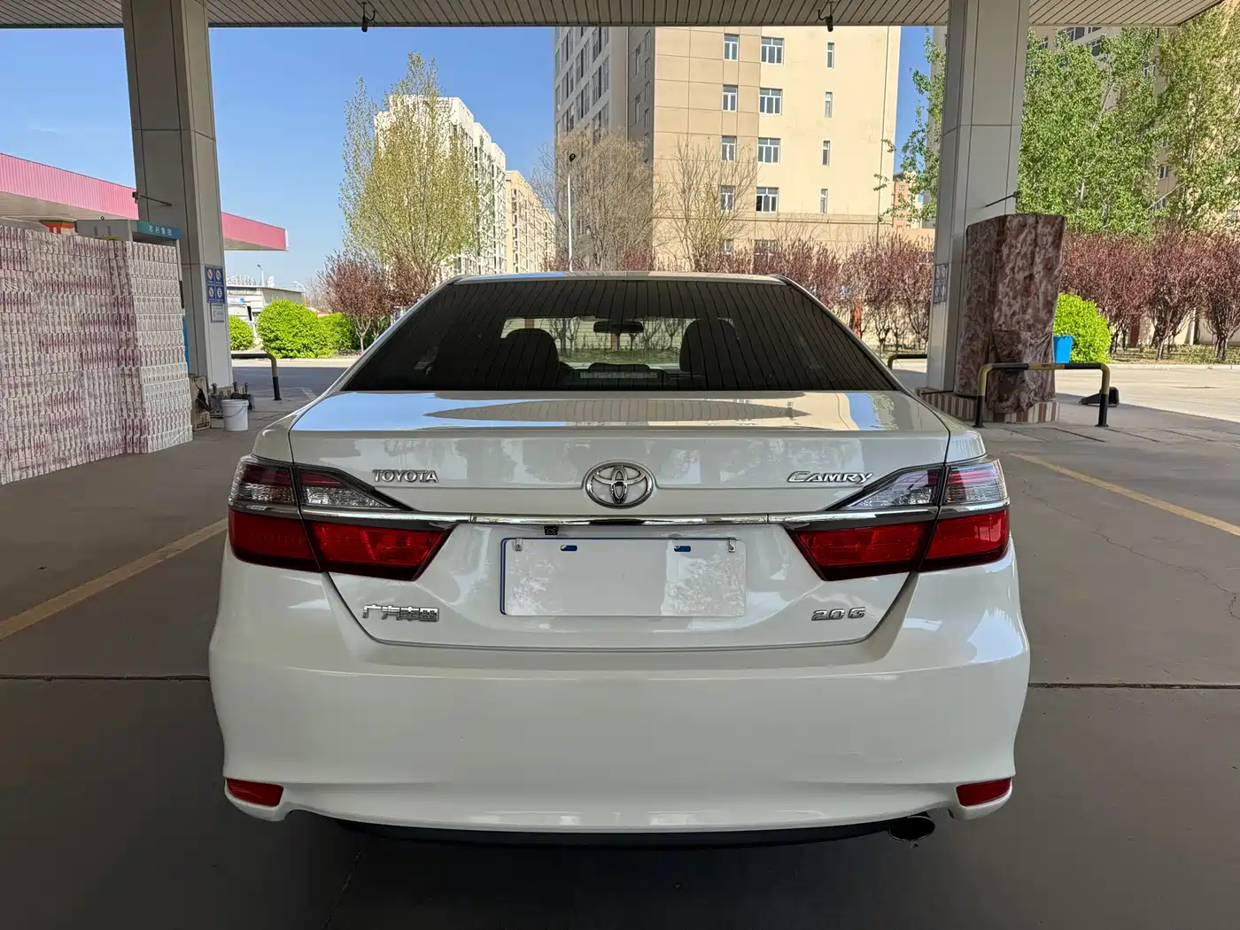 Toyota Camry 2016 2.0G 10th Anniversary Leading Edition фото 14