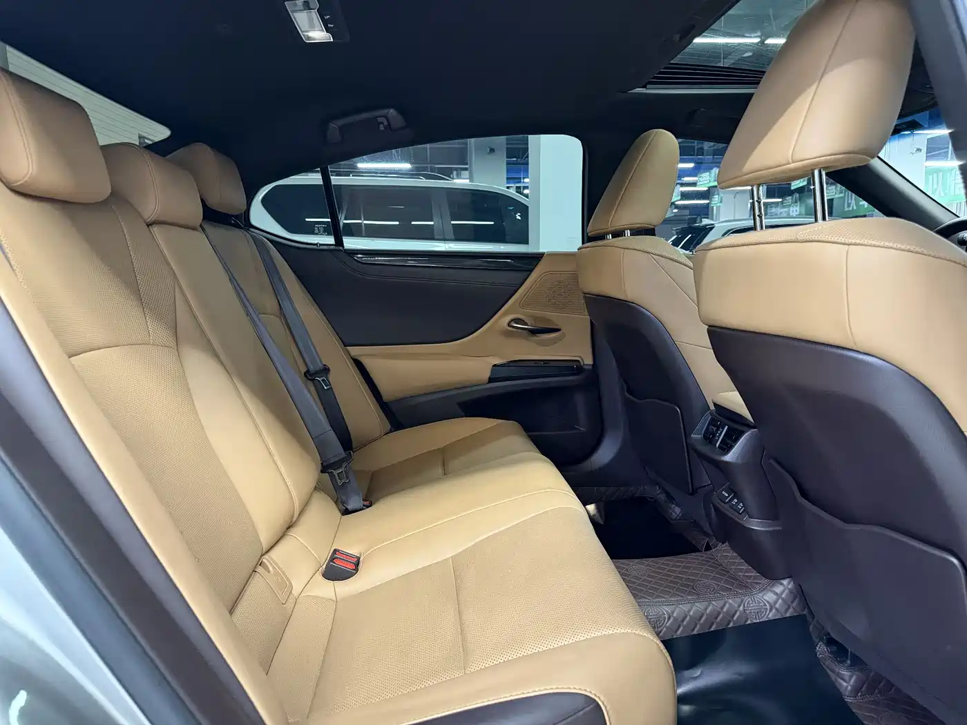 Lexus ES 2020 200 Excellence фото 4