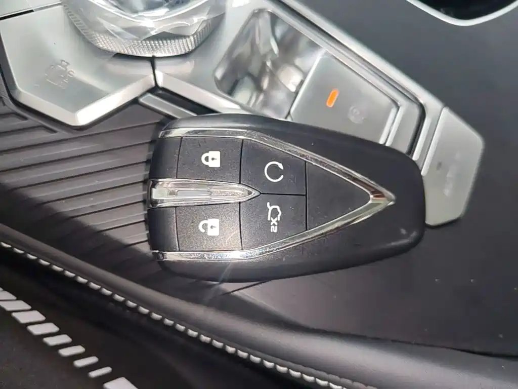 Changan UNI-K 2026 2024 2.0T FWD Premium