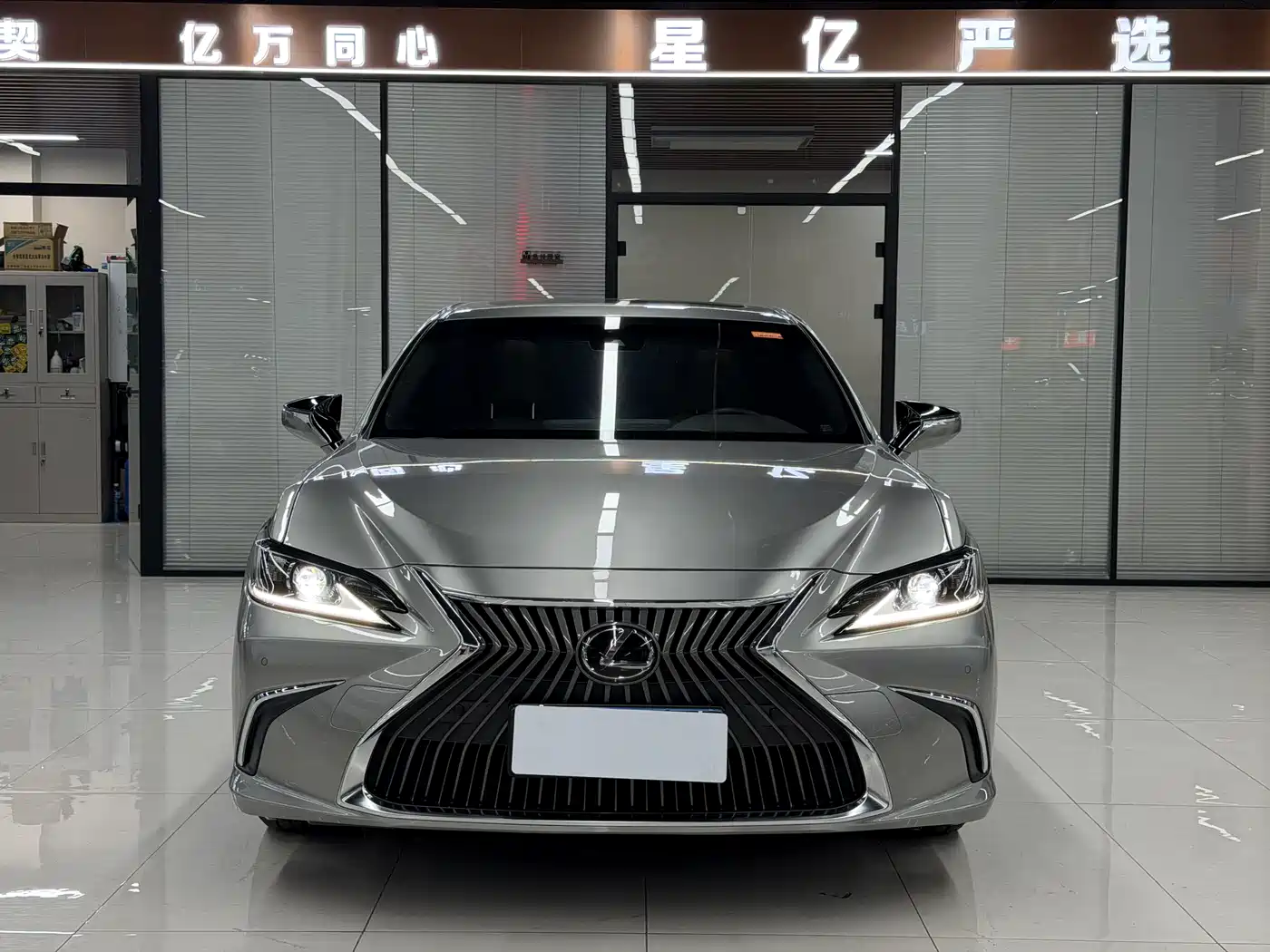 Lexus ES 2020 200 Excellence фото 2