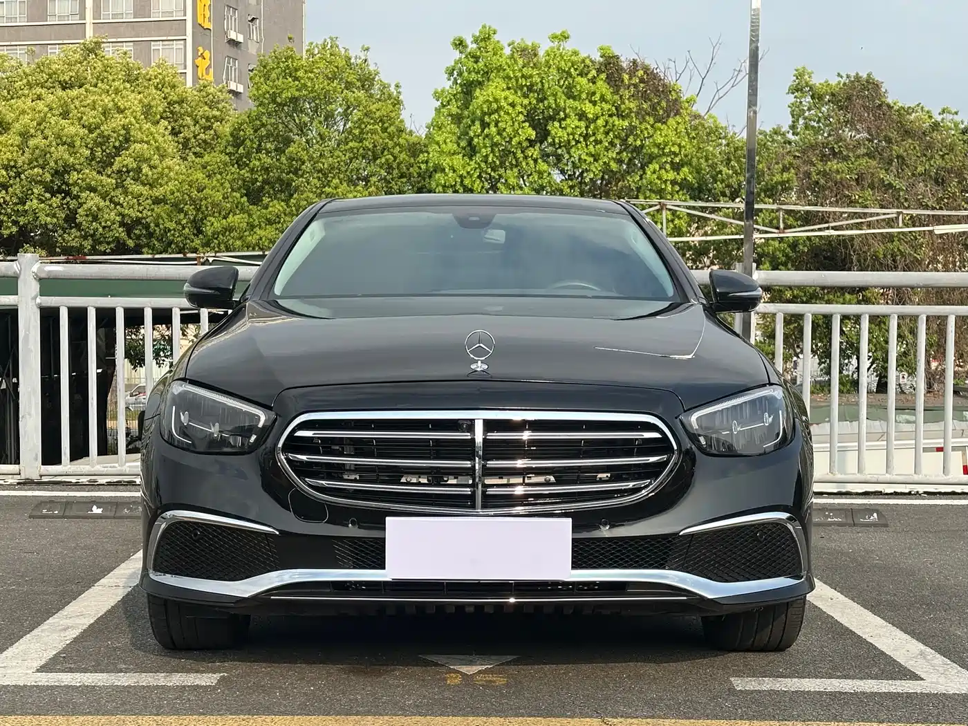  E CLASS