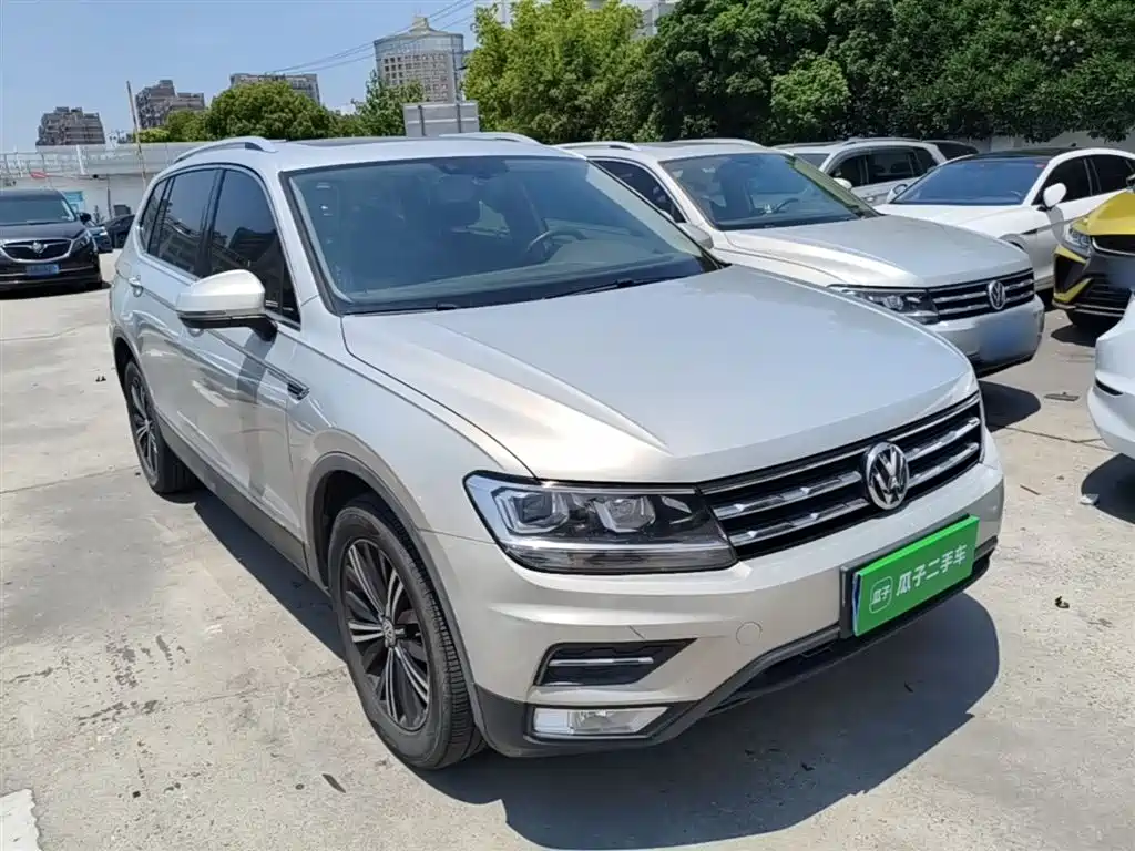 Volkswagen Tiguan L 2019 330TSI Automatic 2WD Panorama Comfort Edition China VI фото 4