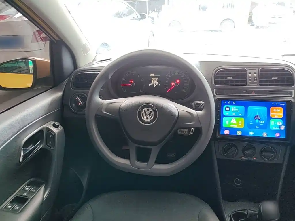 Volkswagen Polo 2015 2014 1.4L Manual Trend Edition