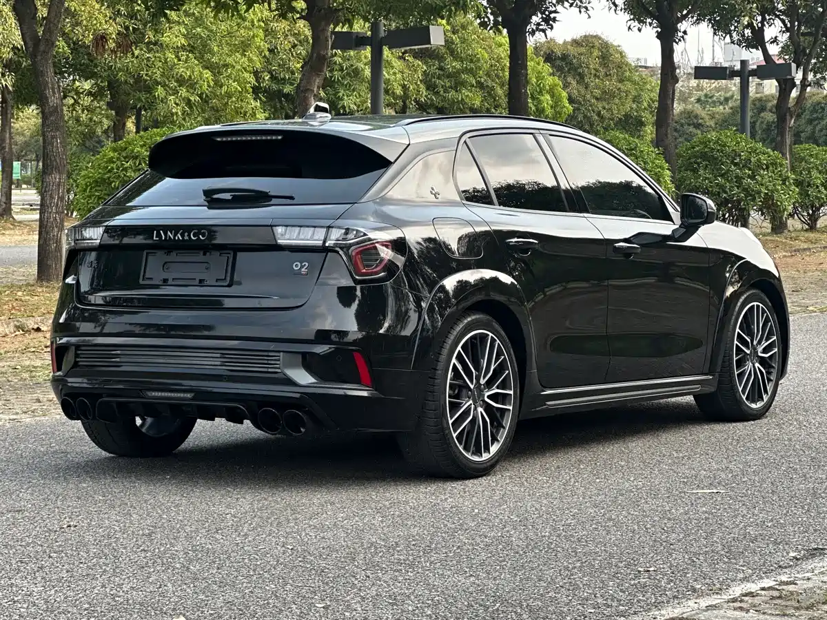 LYNK & CO. 02 HATCHBACK