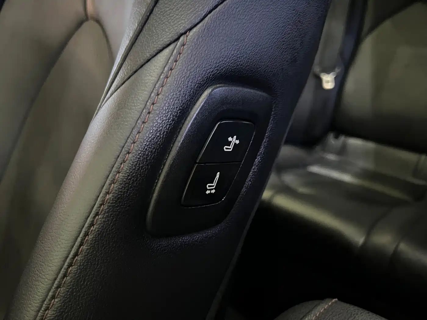 Toyota Camry 2018 2.5G Luxury Edition фото 21