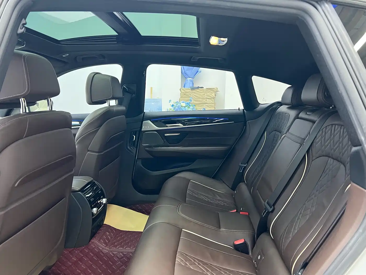 BMW 6 Series GT 2018 640i xDrive M Sport Package фото 10