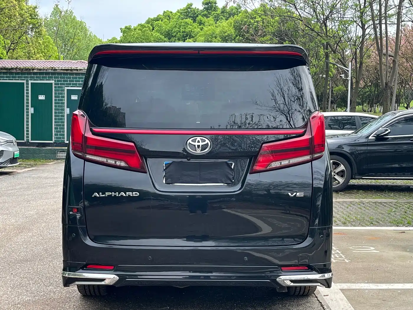 Toyota Alphard 2011 3.5L Luxury Edition фото 6
