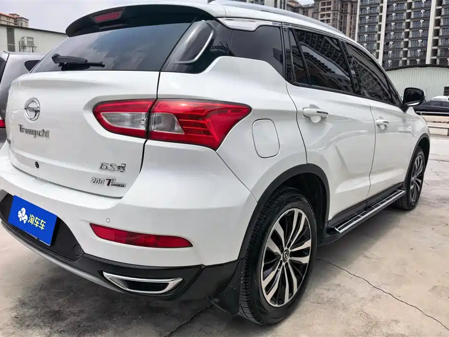 GAC Trumpchi Trumpchi GS4 2015 200T G-DCT Luxury Edition фото 3