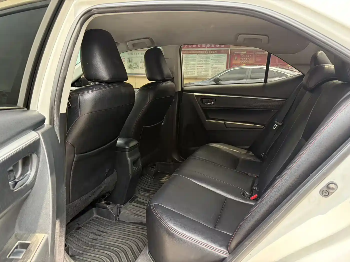 Toyota Corolla 2018 1.2T S-CVT GL Smart Edition фото 11