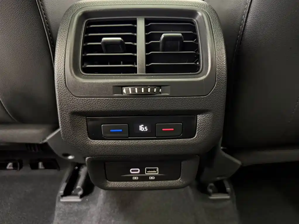 Volkswagen Touran 2022 Touran L 280TSI DSG Frontier Edition 7-seater фото 13