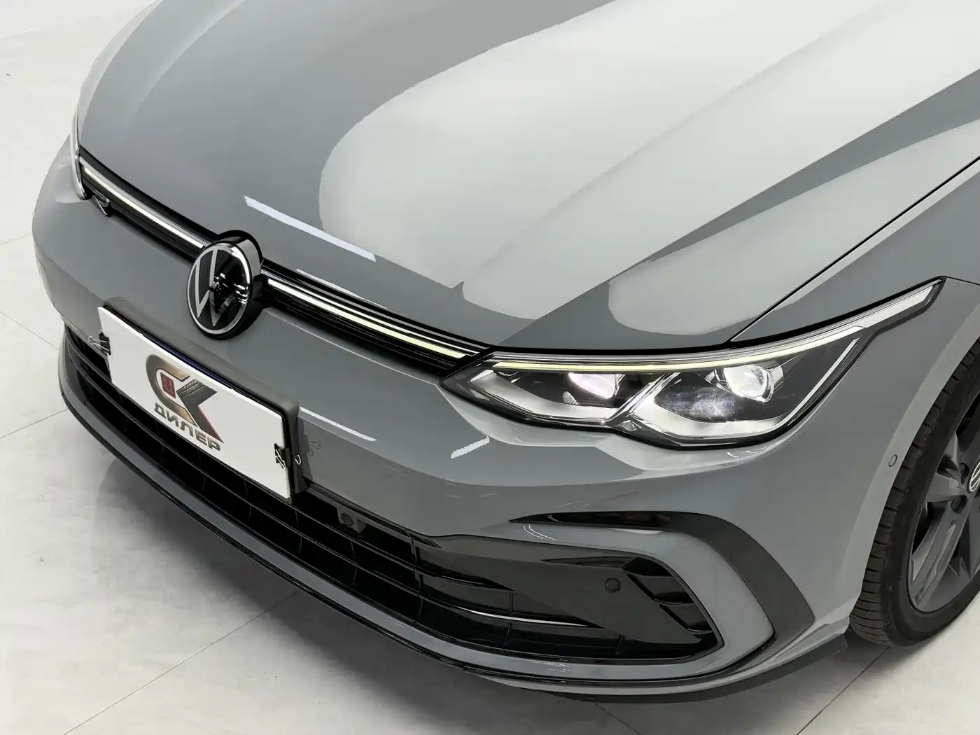Volkswagen Golf 2023 Facelift 280TSI DSG R-Line фото 4