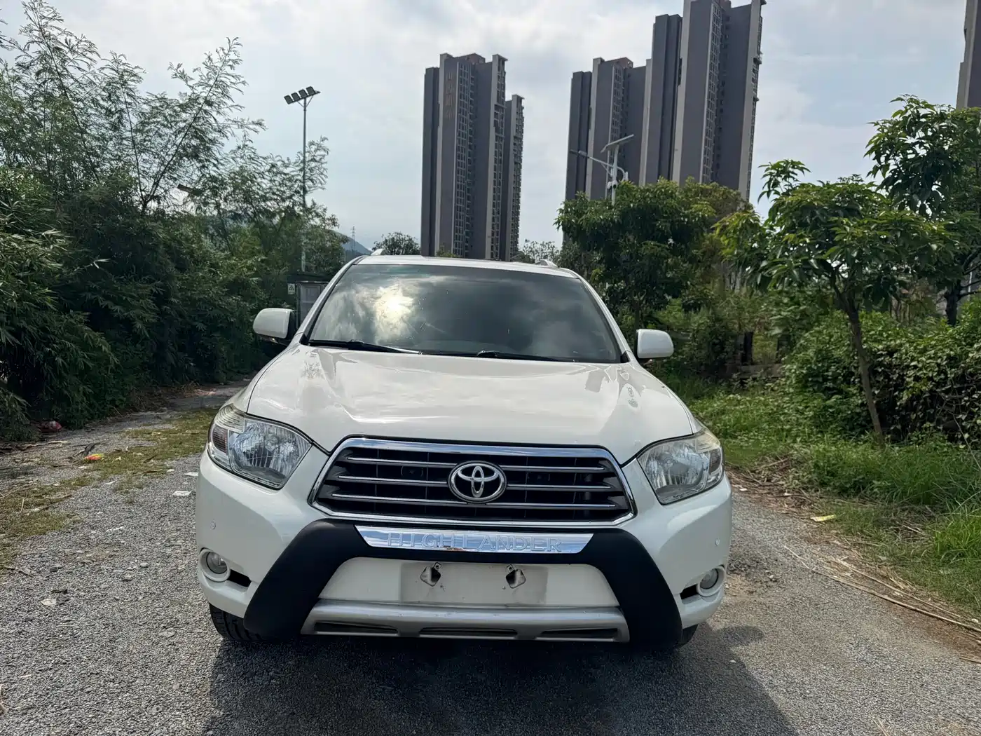 Photo 2 - Toyota Highlander