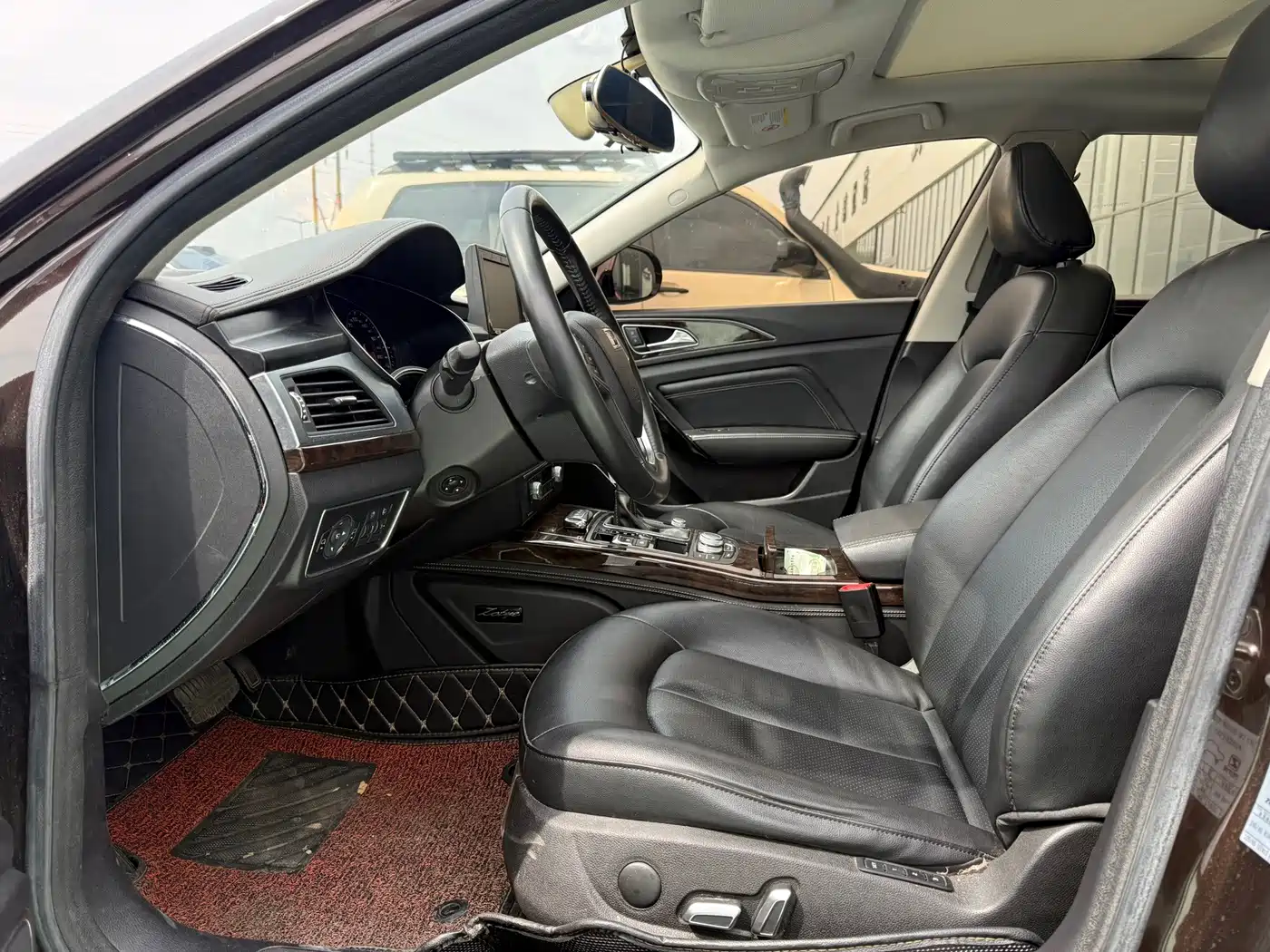 Zotye Z700 2016 2016 1.8T DCT Elegance