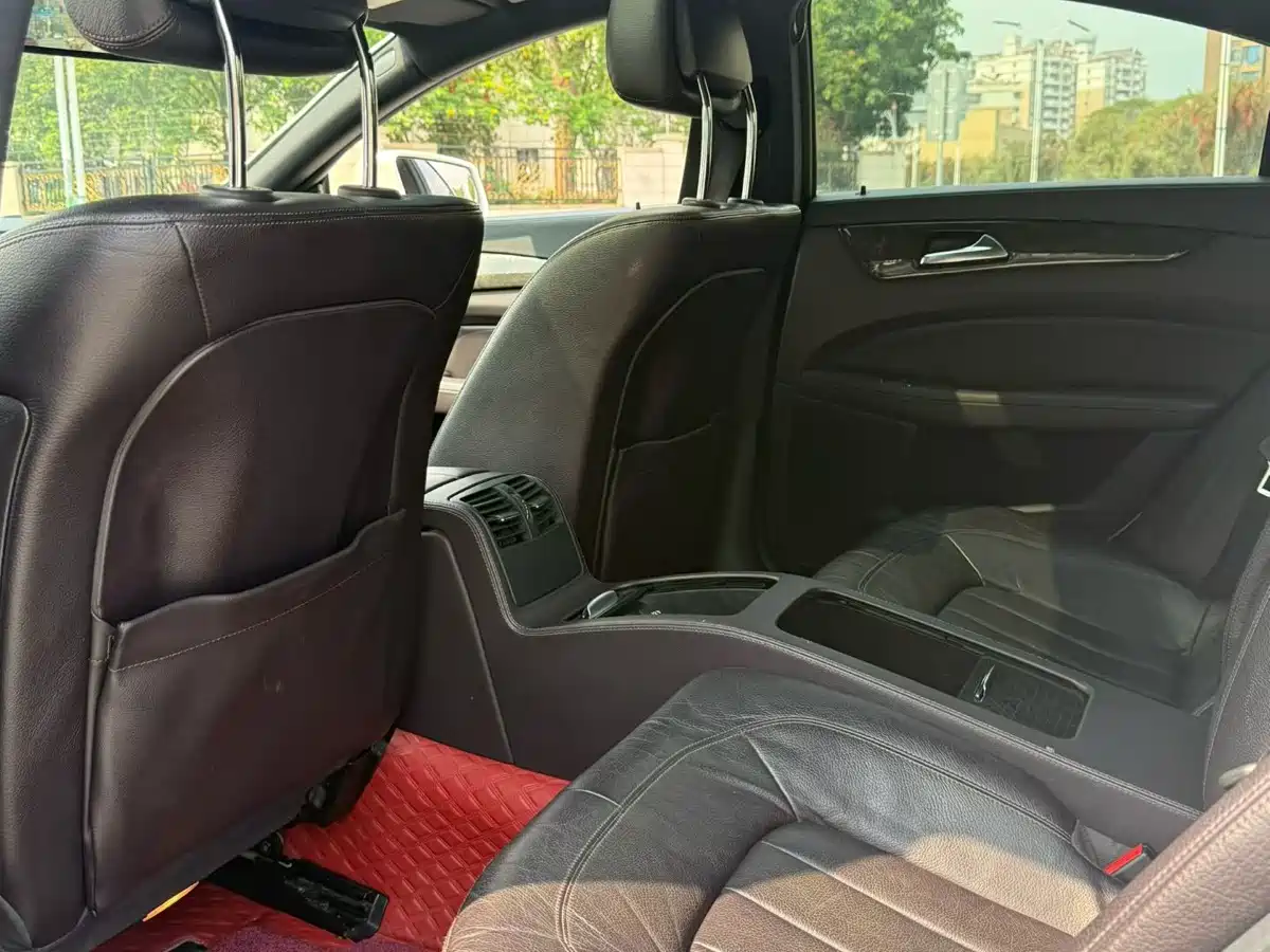 Mercedes-Benz CLS 2012 CLS 300 CGI фото 8