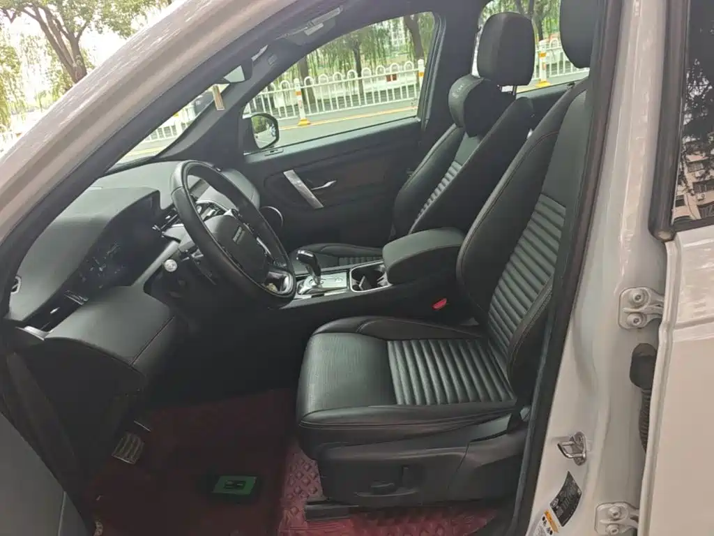 Фото 15 - Land Rover Discovery Sport