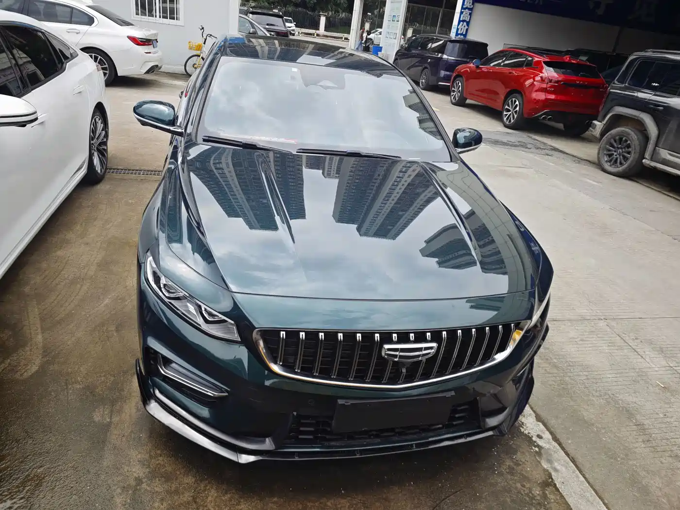 Фото 2 - Geely Preface