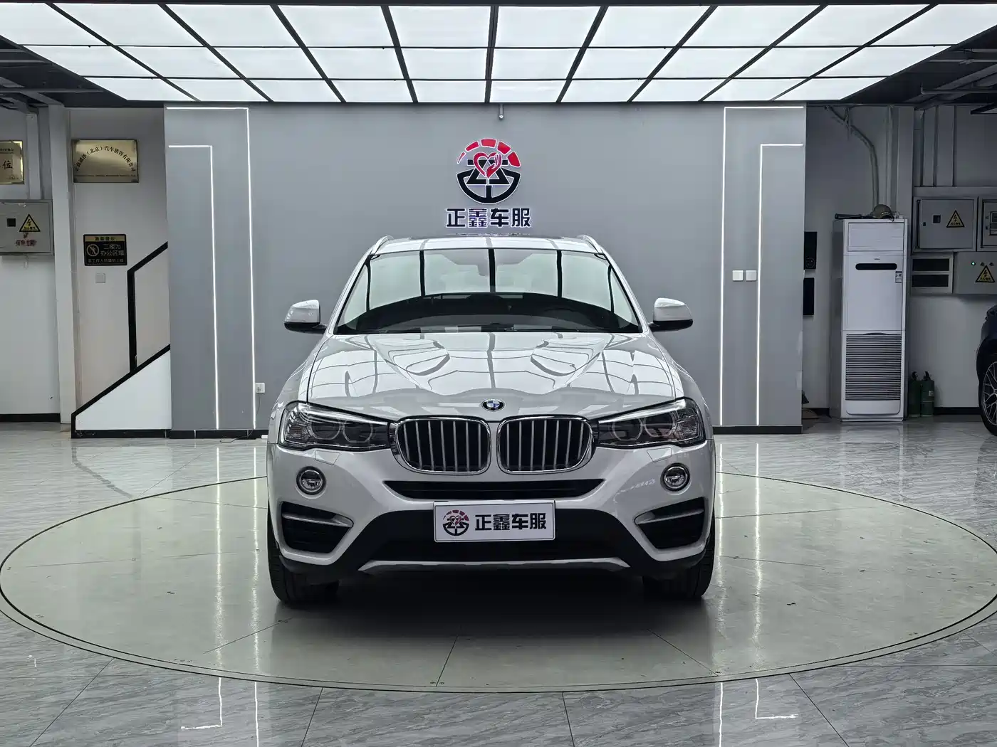 BMW X4 2014 xDrive20i X Design Package фото 2
