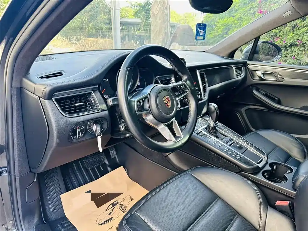 Porsche Macan 2017 Macan GTS 3.0T фото 3
