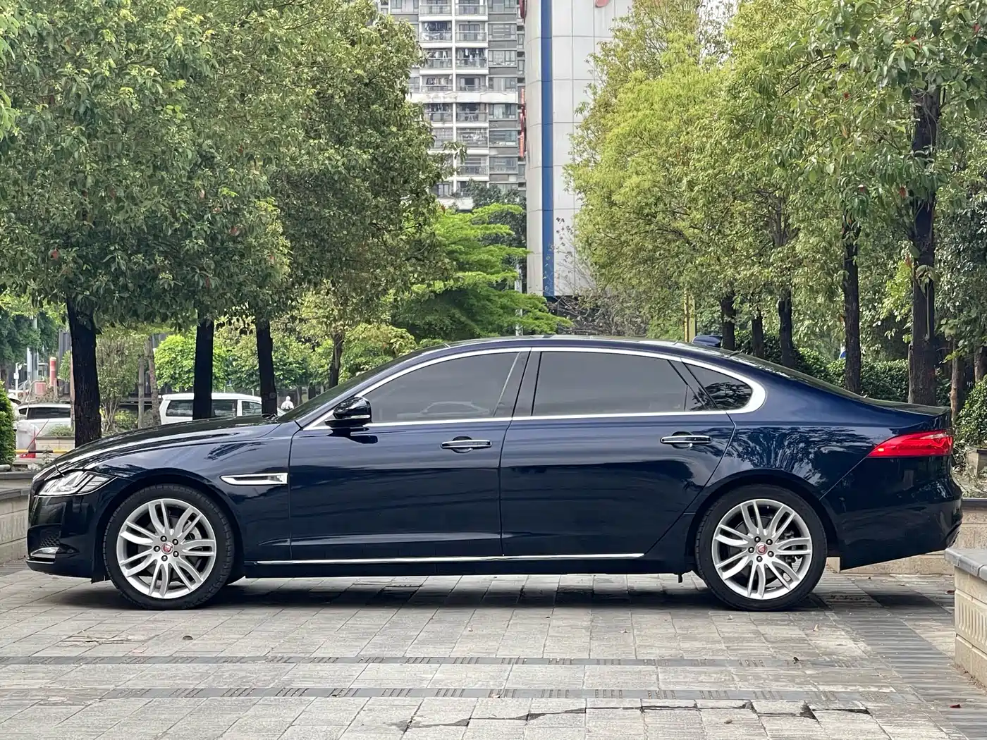 Jaguar XFL 2020 XFL 2.0T P250 4WD Premium Edition фото 4