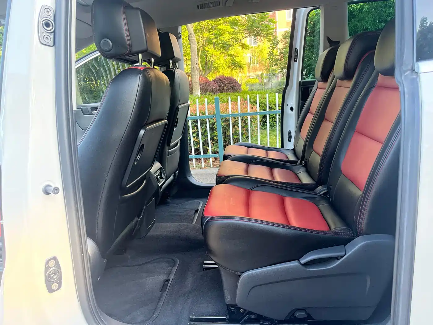 Volkswagen Sharan 2014 2.0TSI Standard фото 6