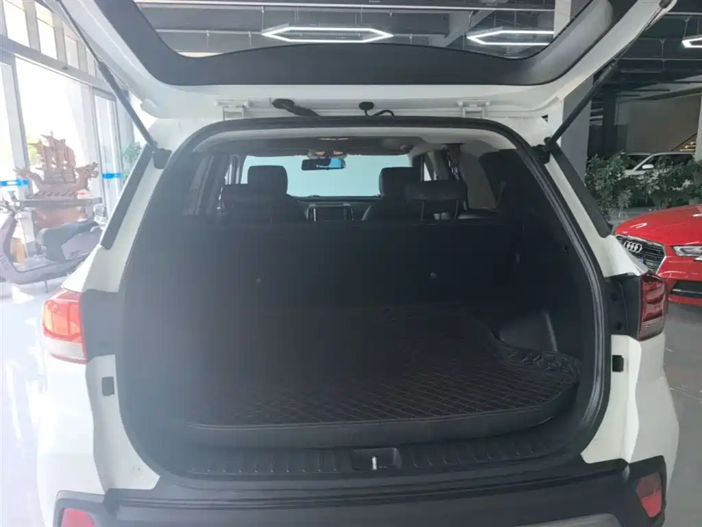 Hyundai Beijing Hyundai ix35 2019 2.0L Automatic 2WD Zhiyong·Enjoy China V фото 19