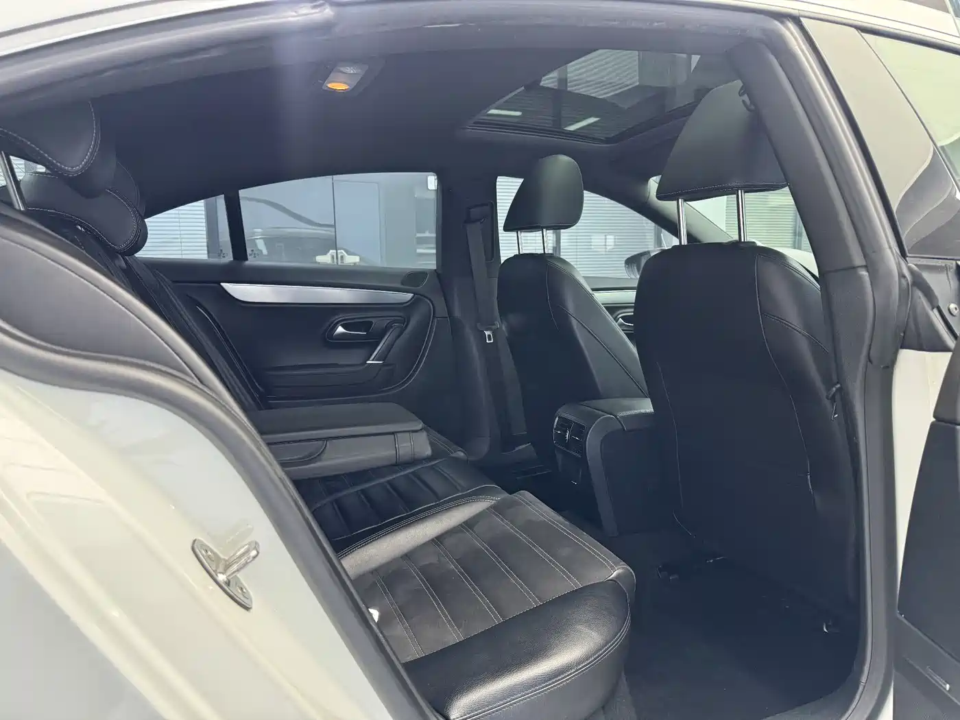Volkswagen FAW-Volkswagen CC 2018 1.8TSI Premium фото 12