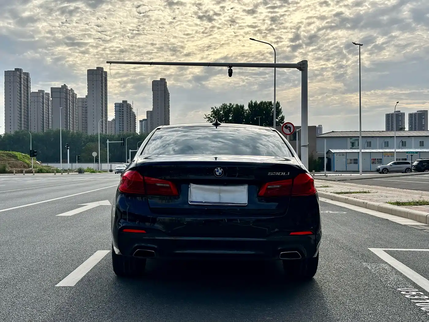BMW 5 Series 2019 530Li Premium M Sport Package фото 8