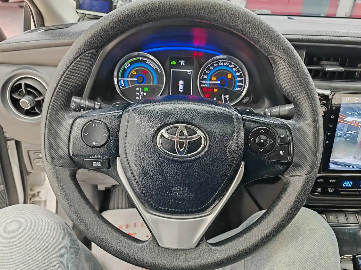 Toyota Corolla 2017 Facelift Hybrid 1.8L E-CVT Leading Edition фото 13
