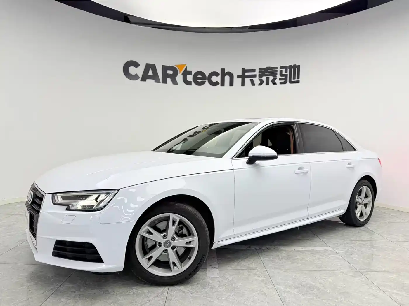 Audi A4L 2017 40 TFSI Fashion Edition