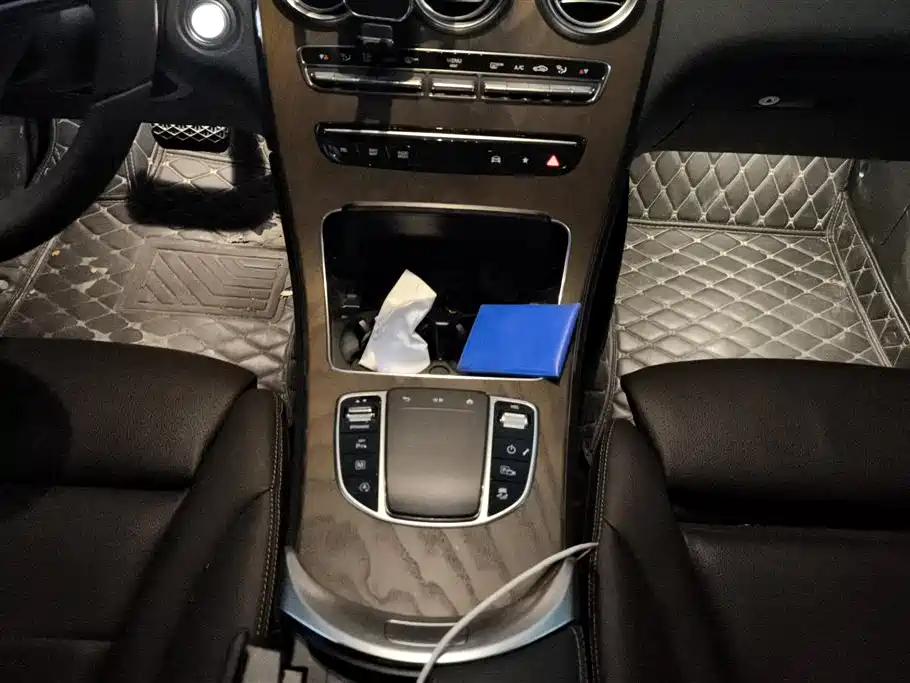 Mercedes-Benz GLC 2022 Model GLC 260 L 4MATIC Luxury Edition фото 16