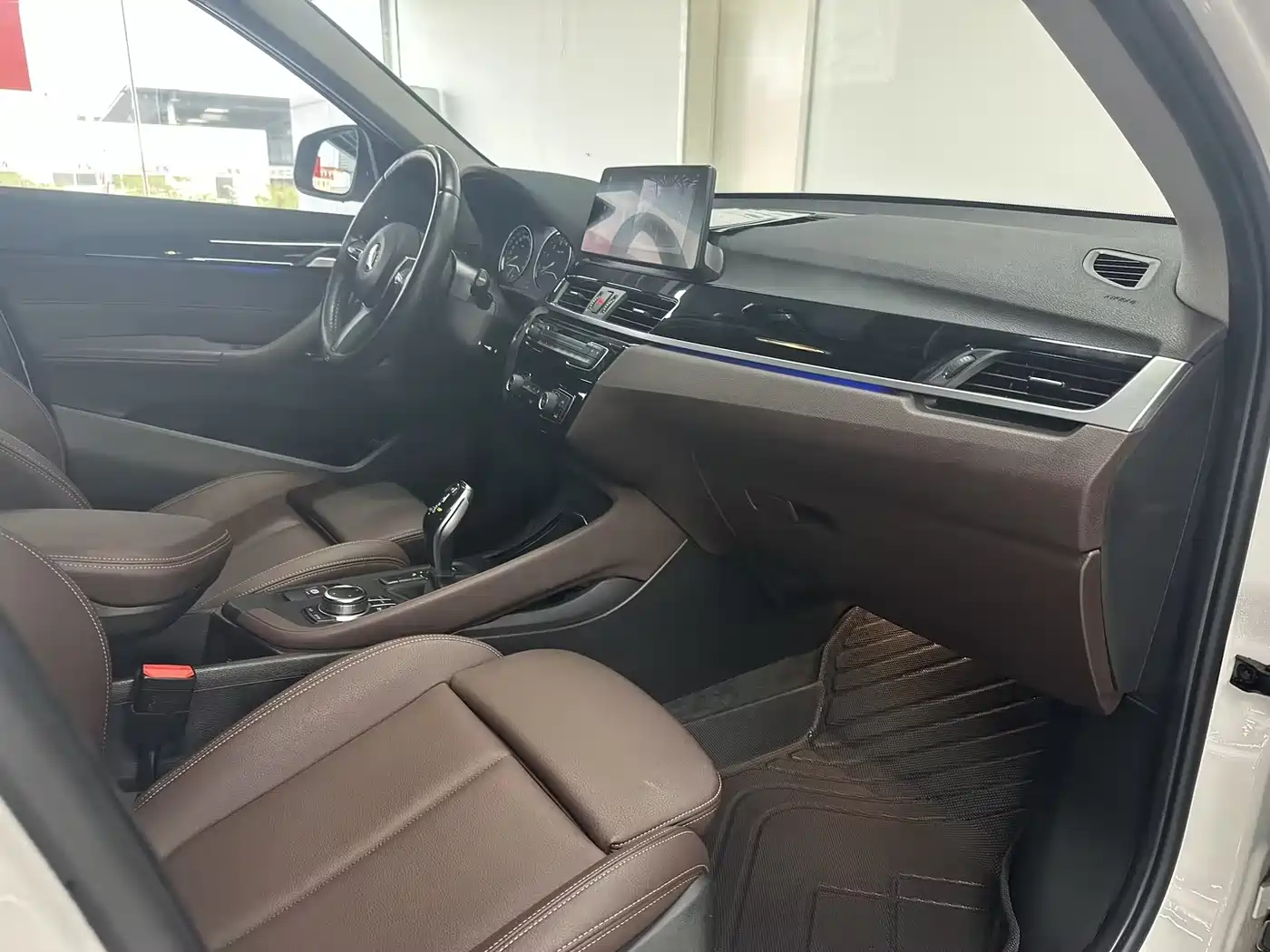 BMW X1 2022 sDrive25Li Leading фото 13