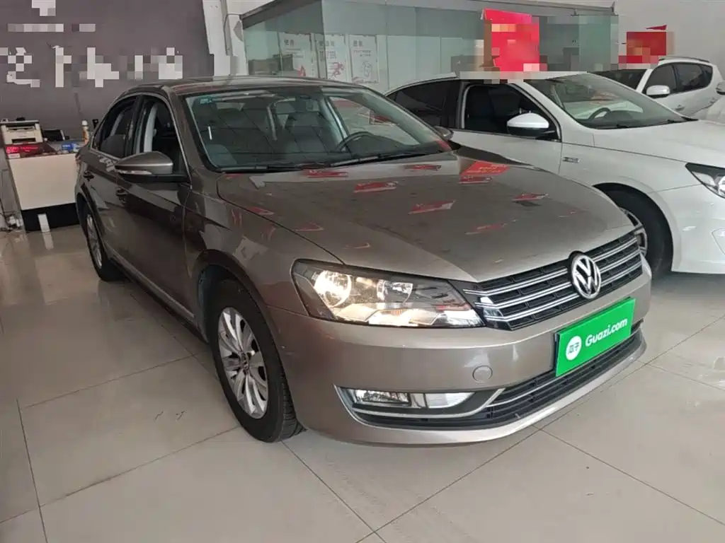 Volkswagen Passat 2015 1.8TSI DSG Honor Edition фото 4