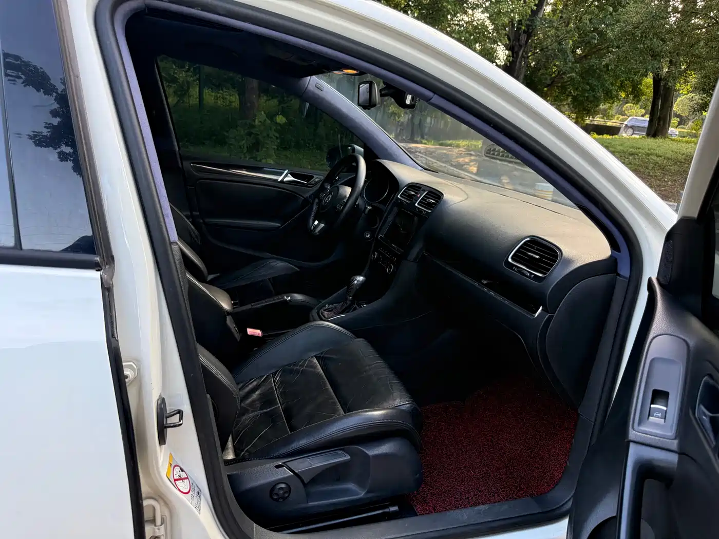 Volkswagen Golf GTI 2011 2.0TSI GTI фото 15