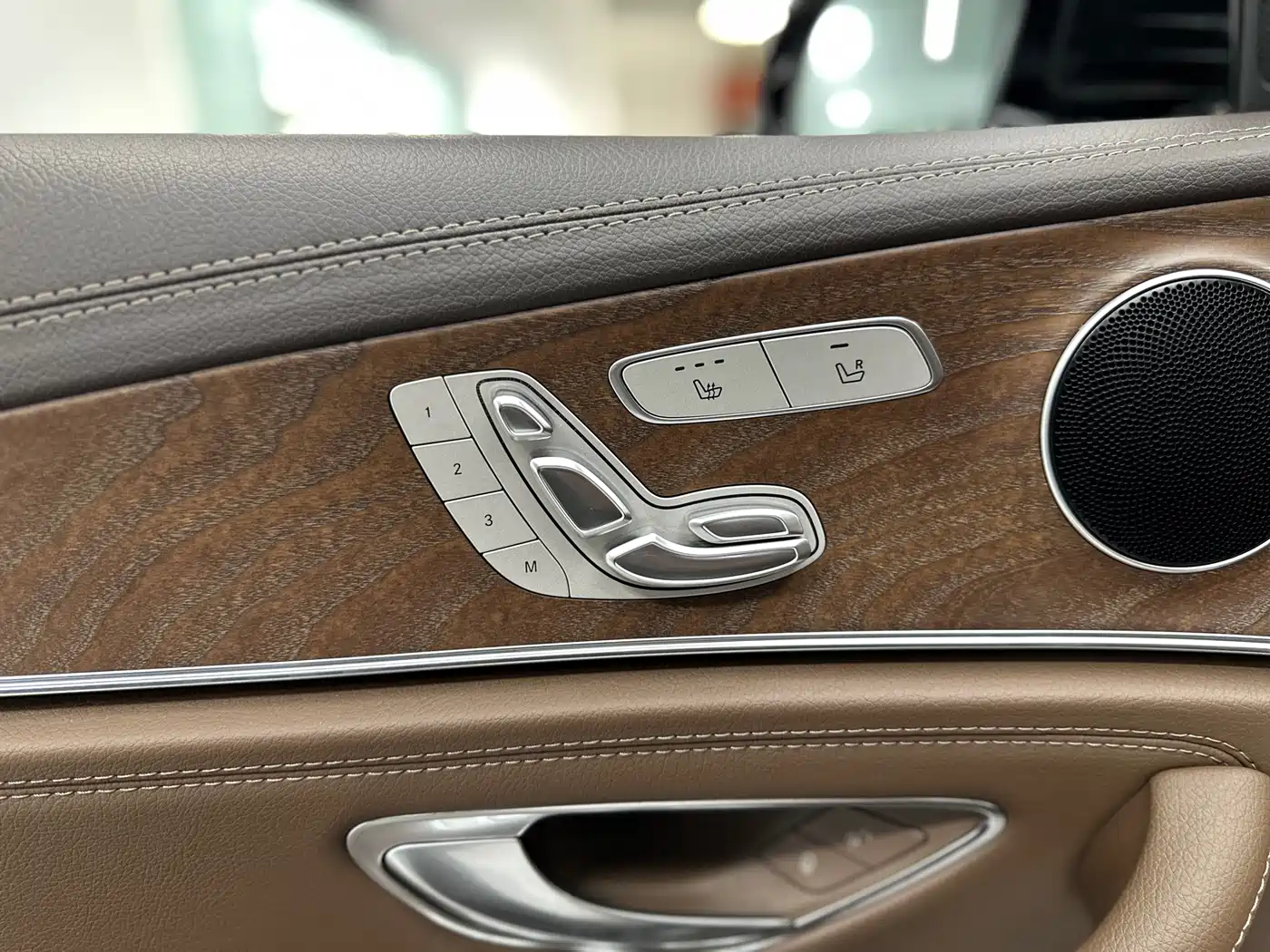 Mercedes-Benz E-Class 2022 E 300 L Fashion фото 6