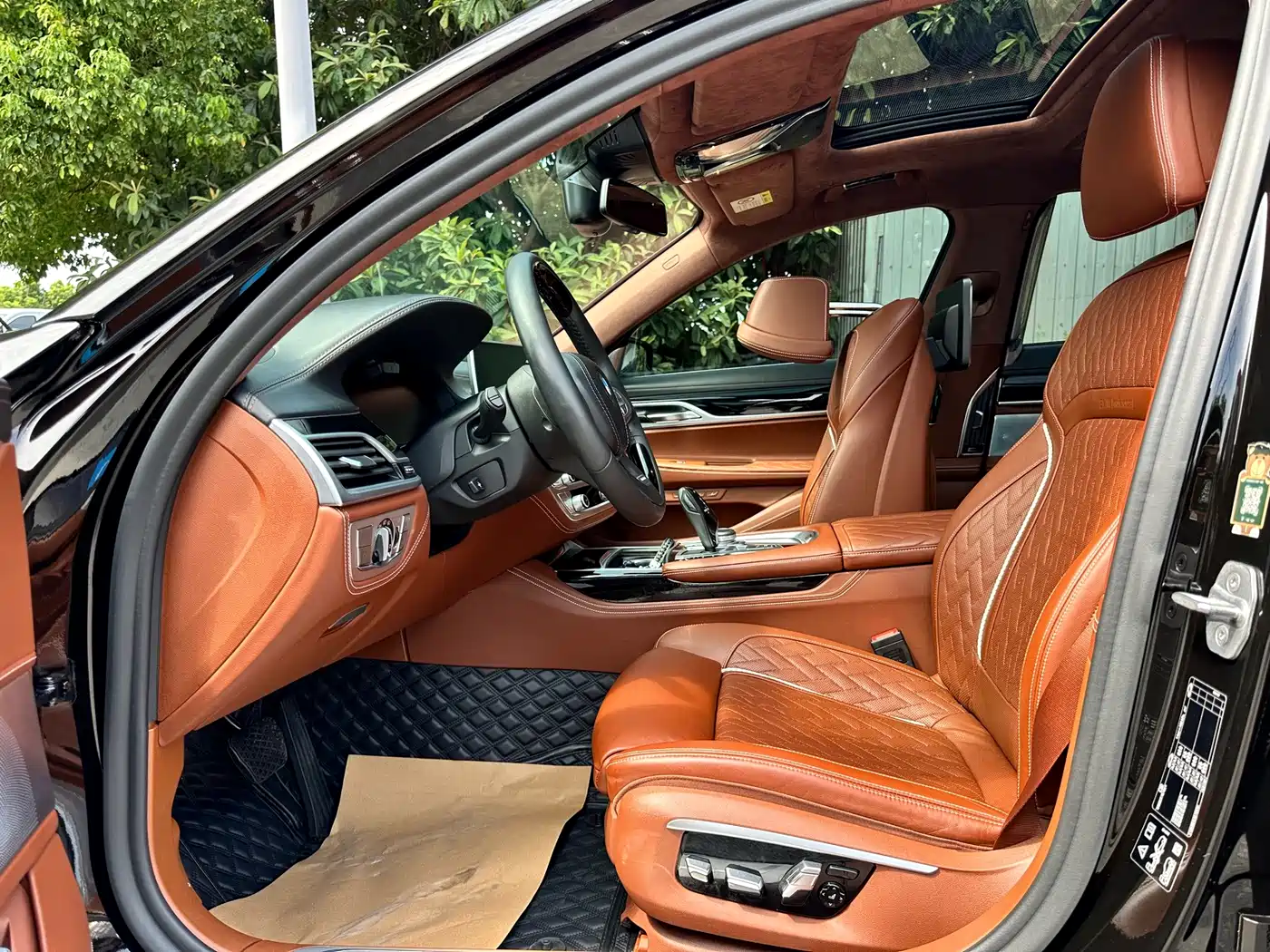 Photo 10 - BMW 7 Series