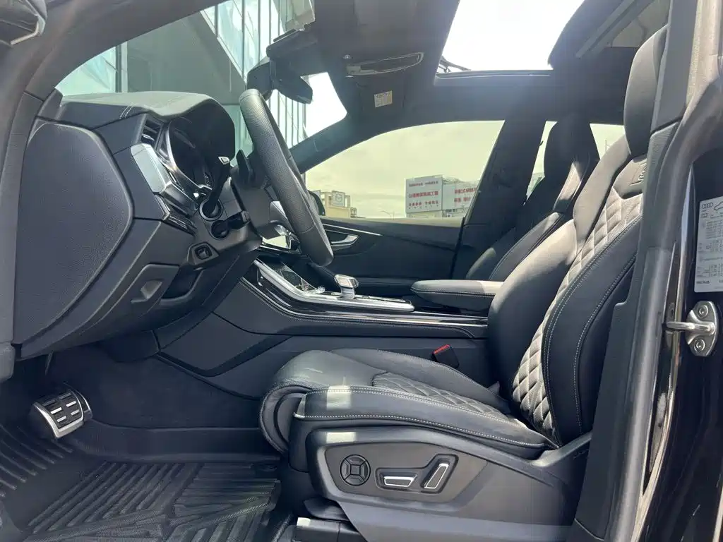 Audi Q8 2023 2023 55 TFSI Exclusive Sport