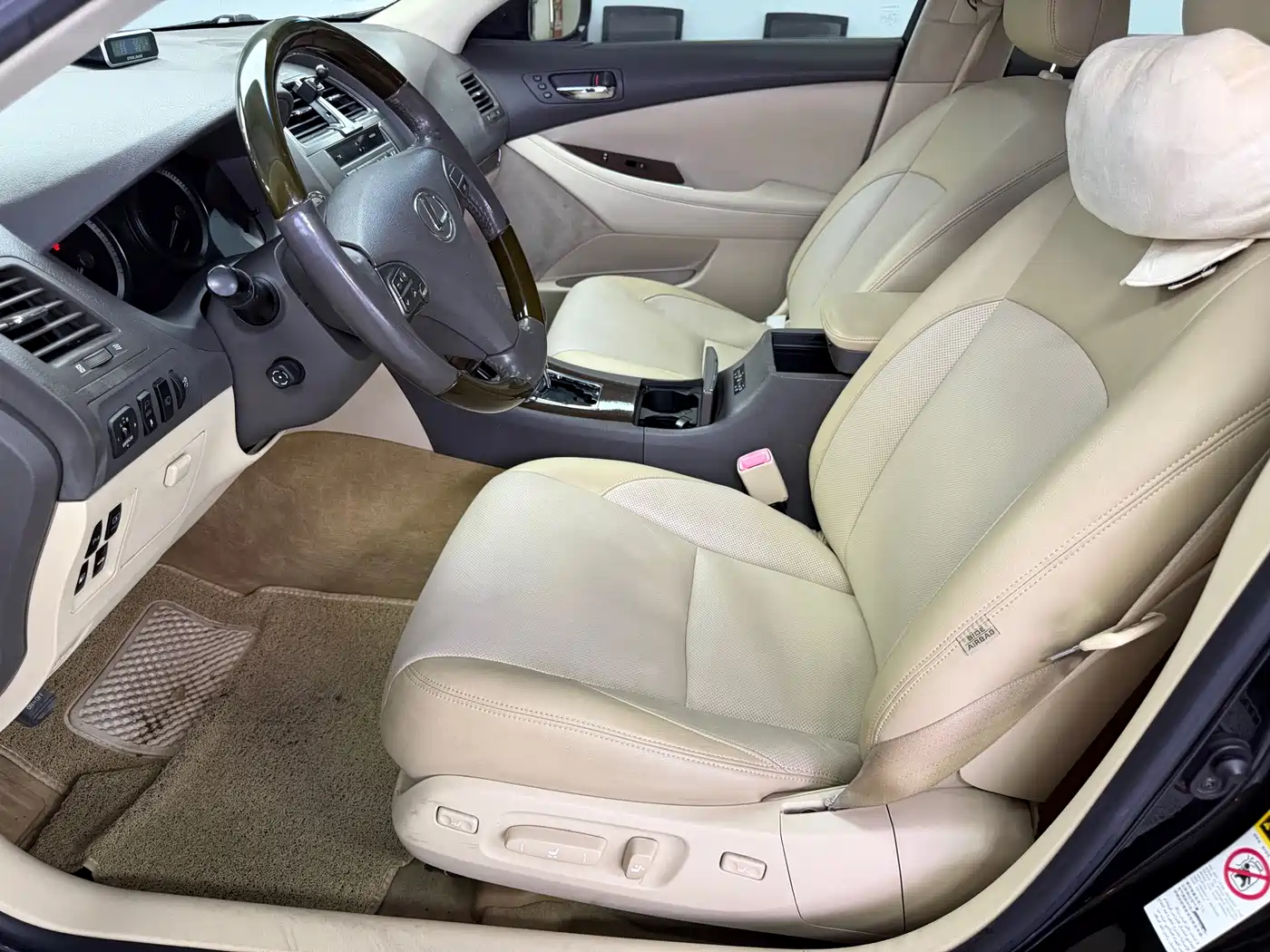 Lexus ES 2010 350 Elegance Edition фото 4