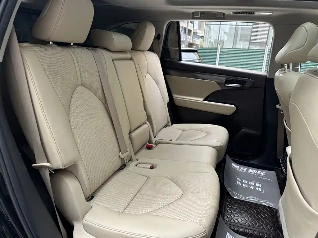 Toyota Highlander 2022 Dual Engine 2.5L 4WD Supreme Edition 7-Seater фото 14