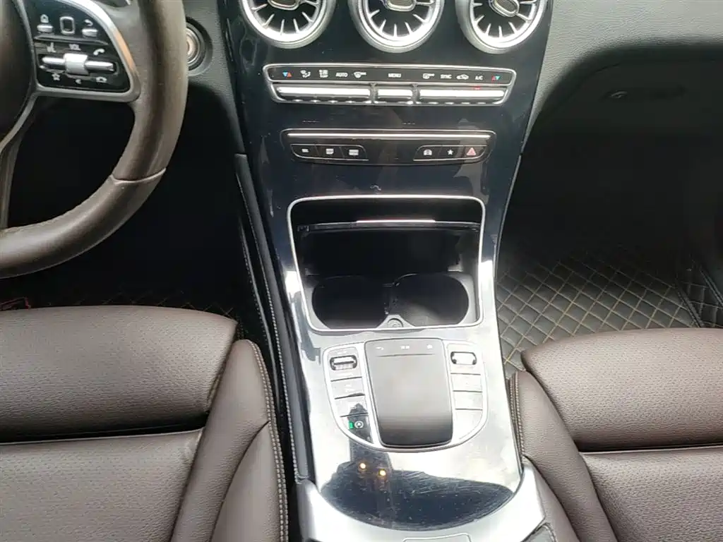 Mercedes-Benz GLC 2020 GLC 260 L 4MATIC Luxury фото 11