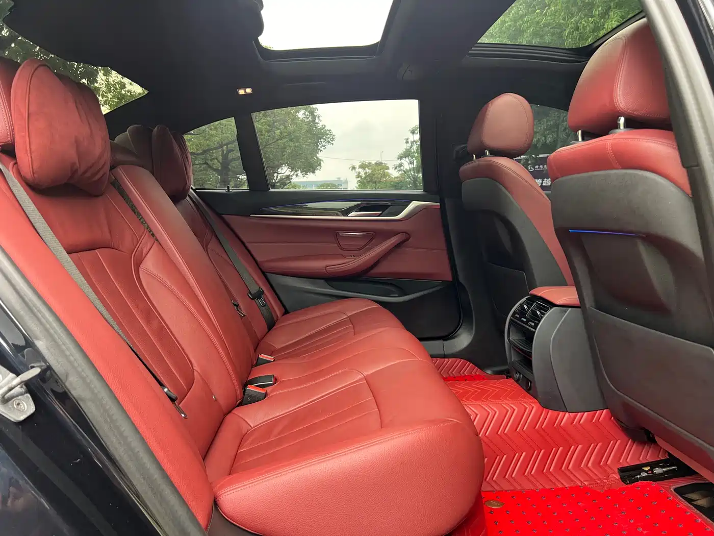 BMW 5 Series 2018 530Li xDrive M Sport Package фото 11