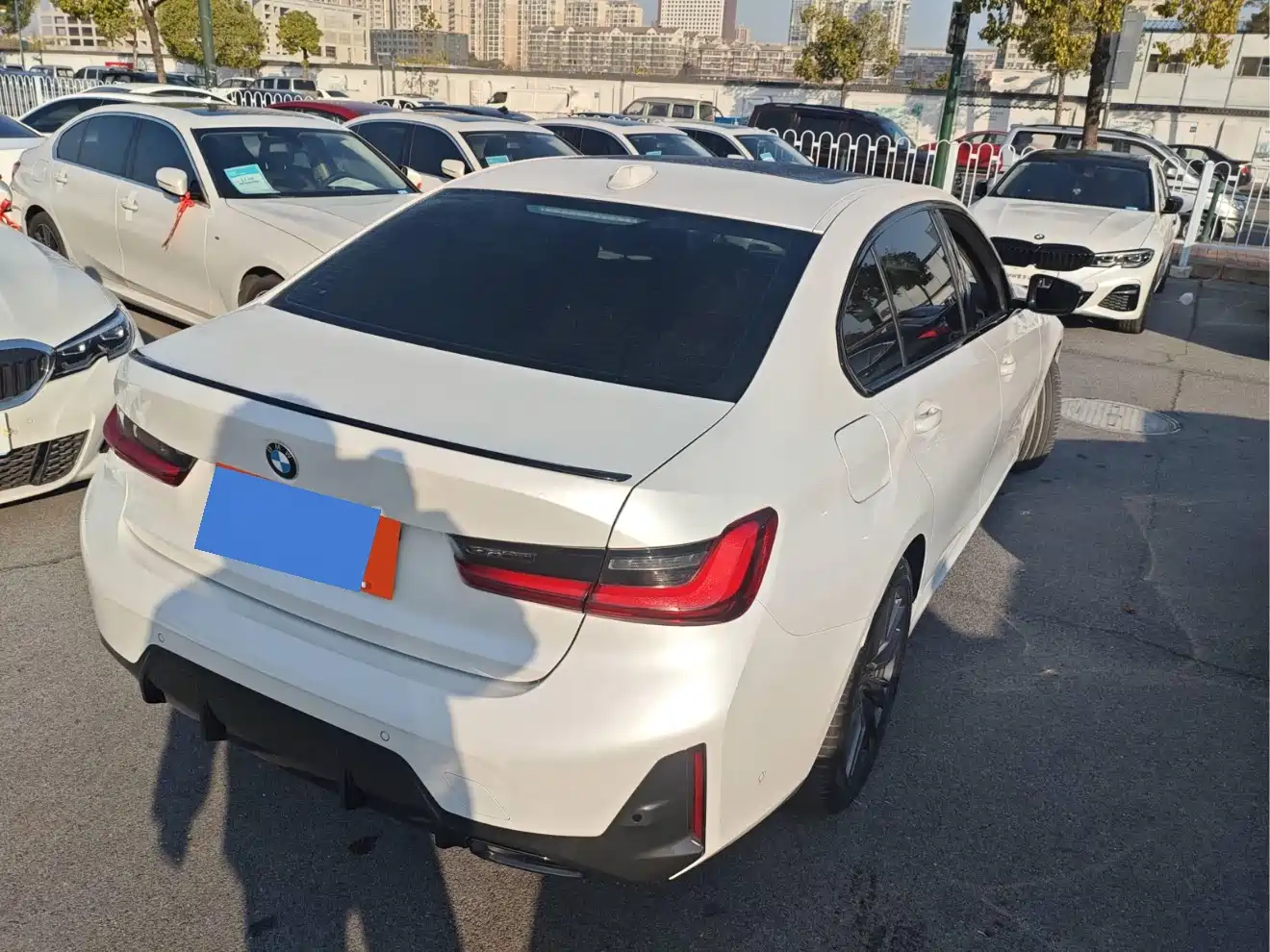BMW 3 Series 2024 325Li M Sport Shadowline Package фото 5
