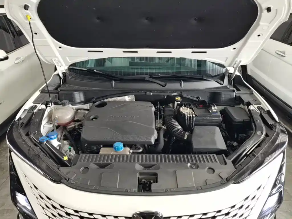Фото 20 - Changan UNI-T