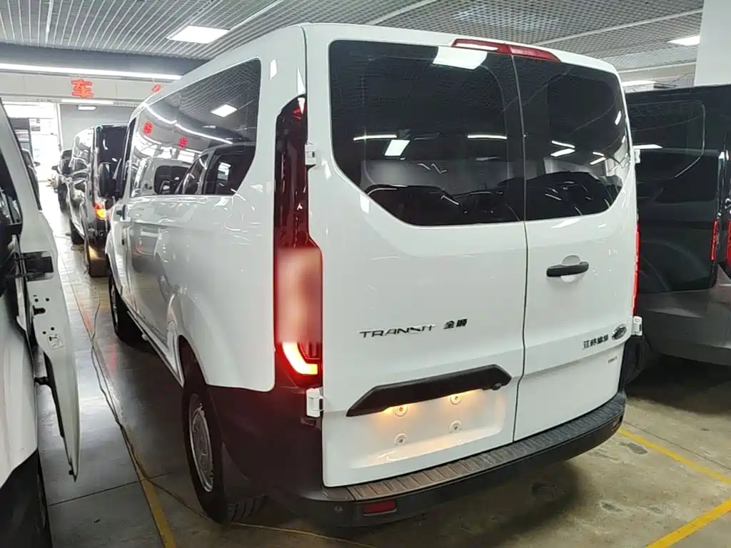 Ford Transit 2024 2023 Model 2.0T Diesel Manual Multi-Purpose Commercial Vehicle Short Wheelbase Low Roof 5/6-Seater