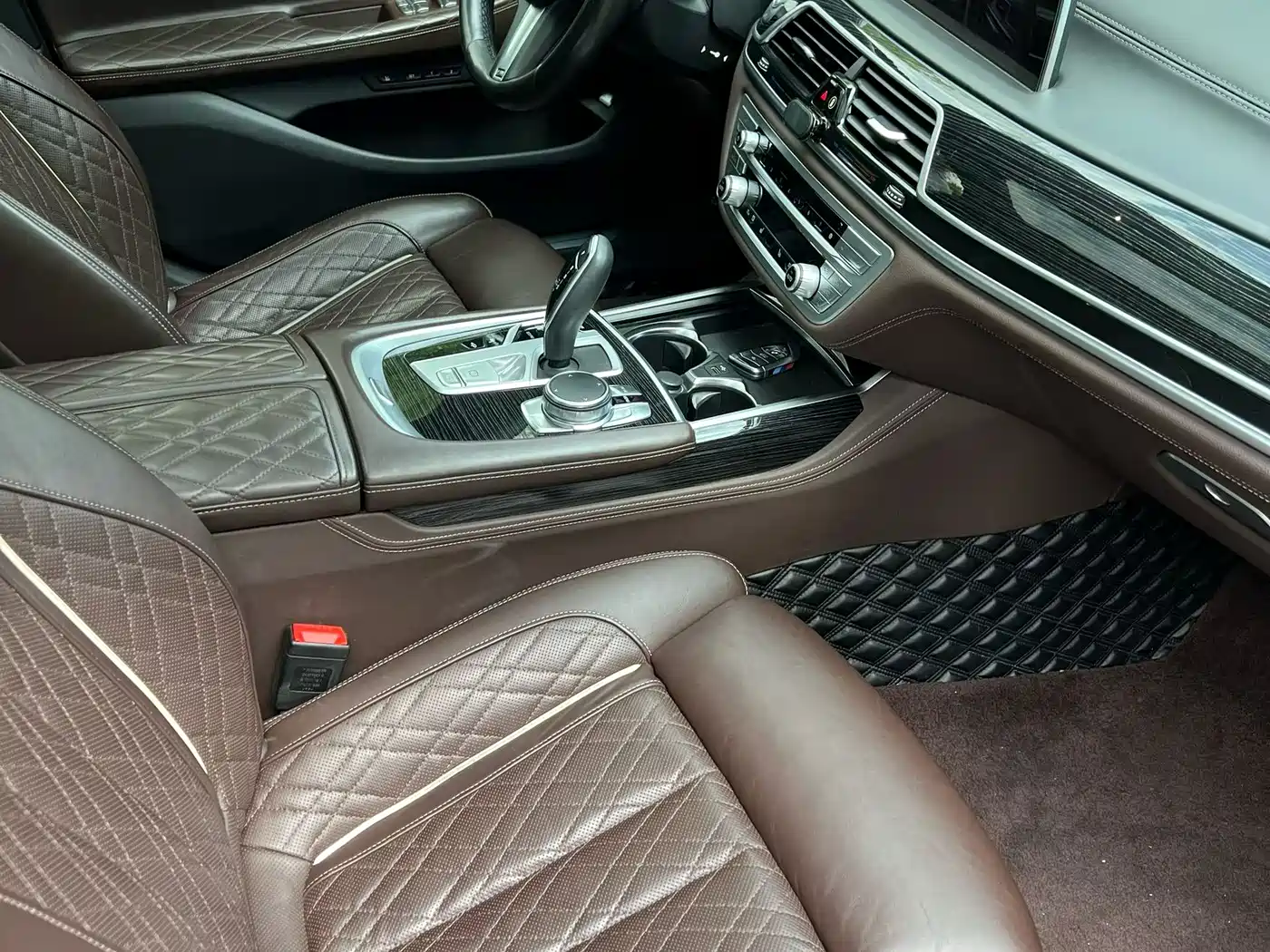 BMW 7 Series 2019 740Li Leading M Sport Package фото 9