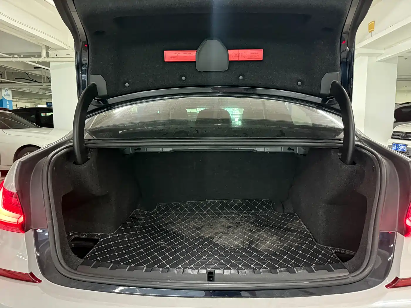 BMW 3 Series 2021 320Li M Sport Package фото 11