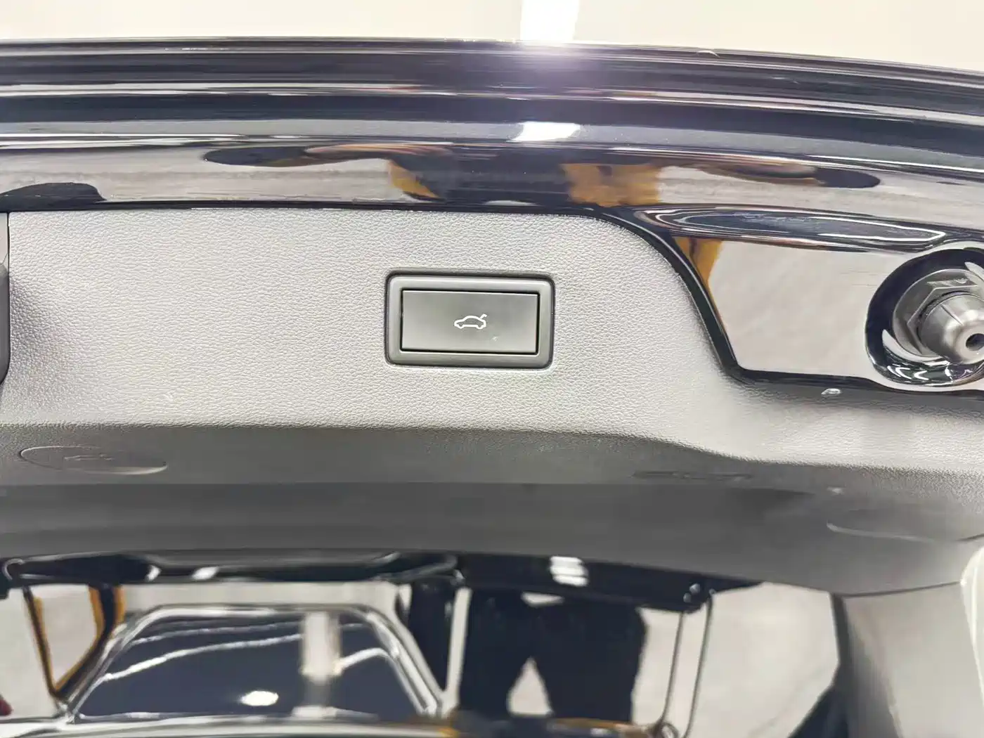 Volkswagen Passat 2023 Facelift 330TSI Starlight Luxury Edition фото 20