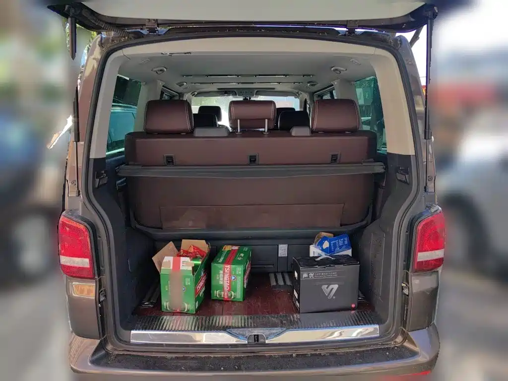 Volkswagen Multivan 2015 2012 2.0TSI 2WD Luxury Edition