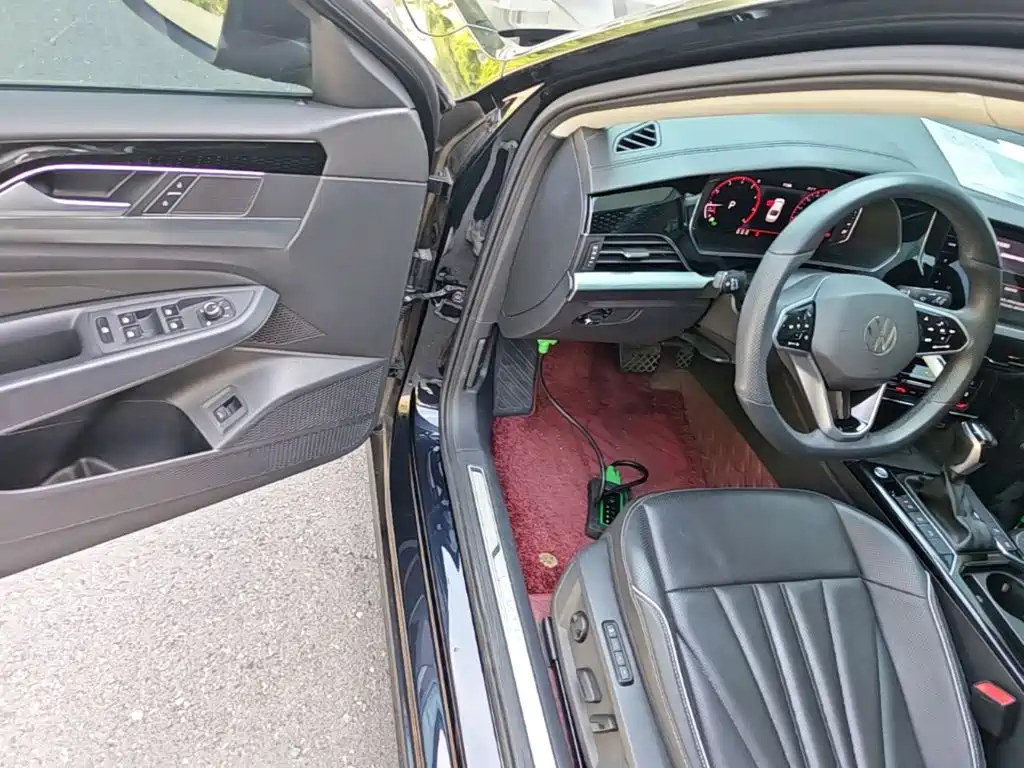 Photo 16 - Volkswagen Passat
